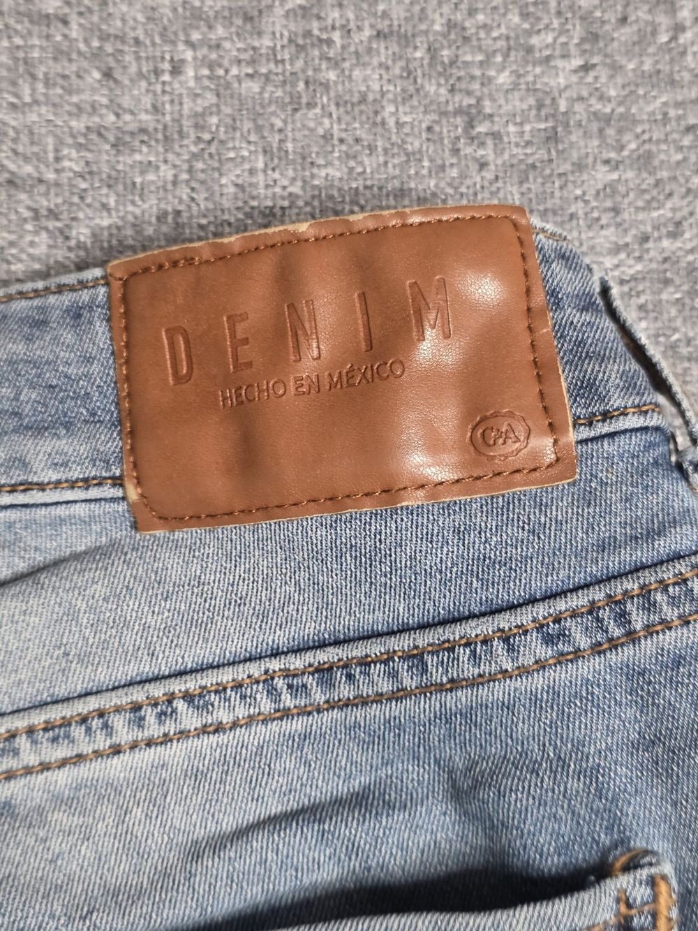 C&A Light Wash Slim Fit Denim Jeans - Size 32 - Picture 6 of 6